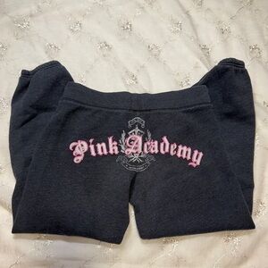 Vintage Y2K Victoria’s Secret Pink Academy Cropped Tapered Sweatpants Size Small